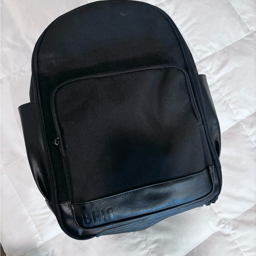 Beis The Backpack in Black